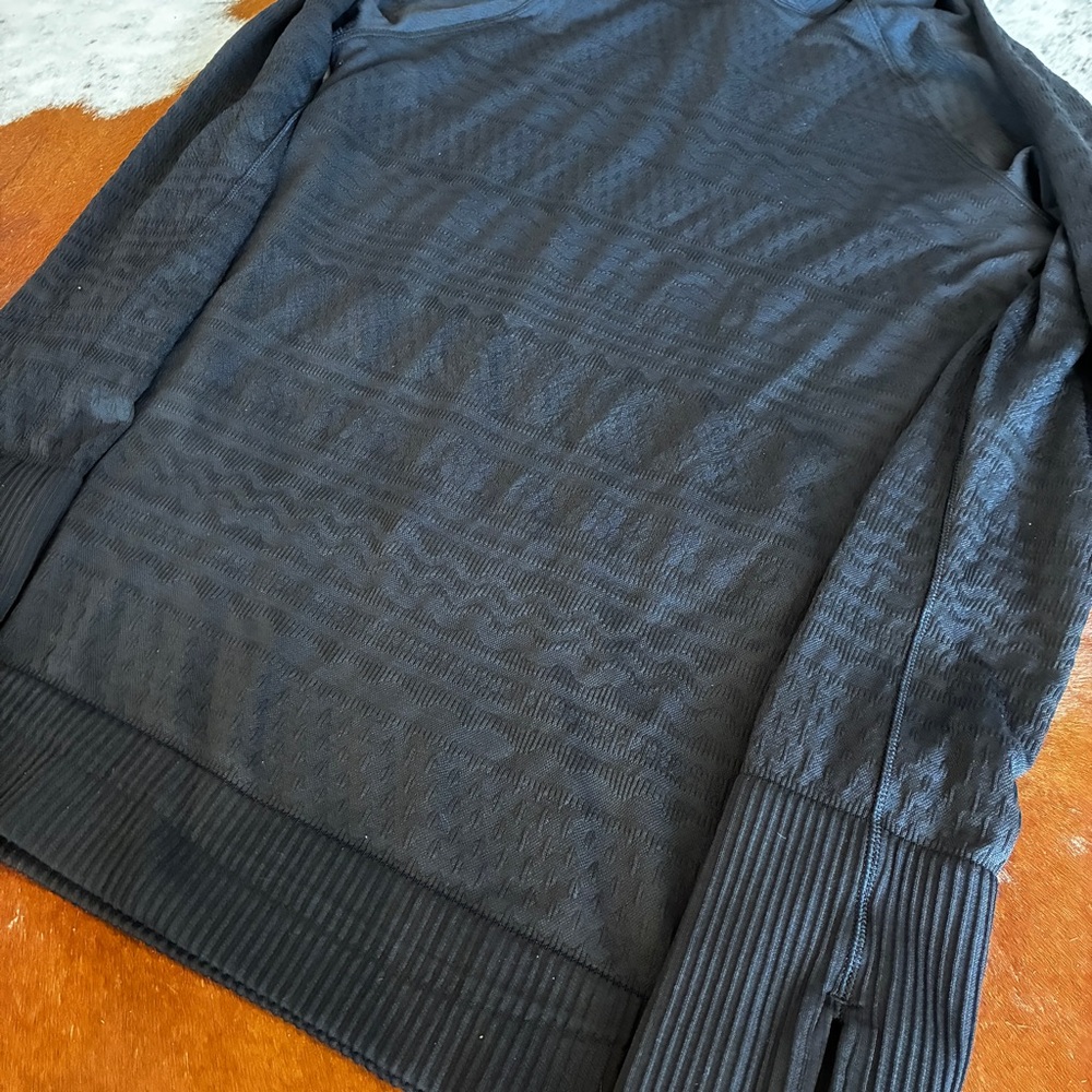 Women’s Lululemon Rest Less Textured Hoodie Black Thumbholes Size 10 EUC - Picture 6 of 9